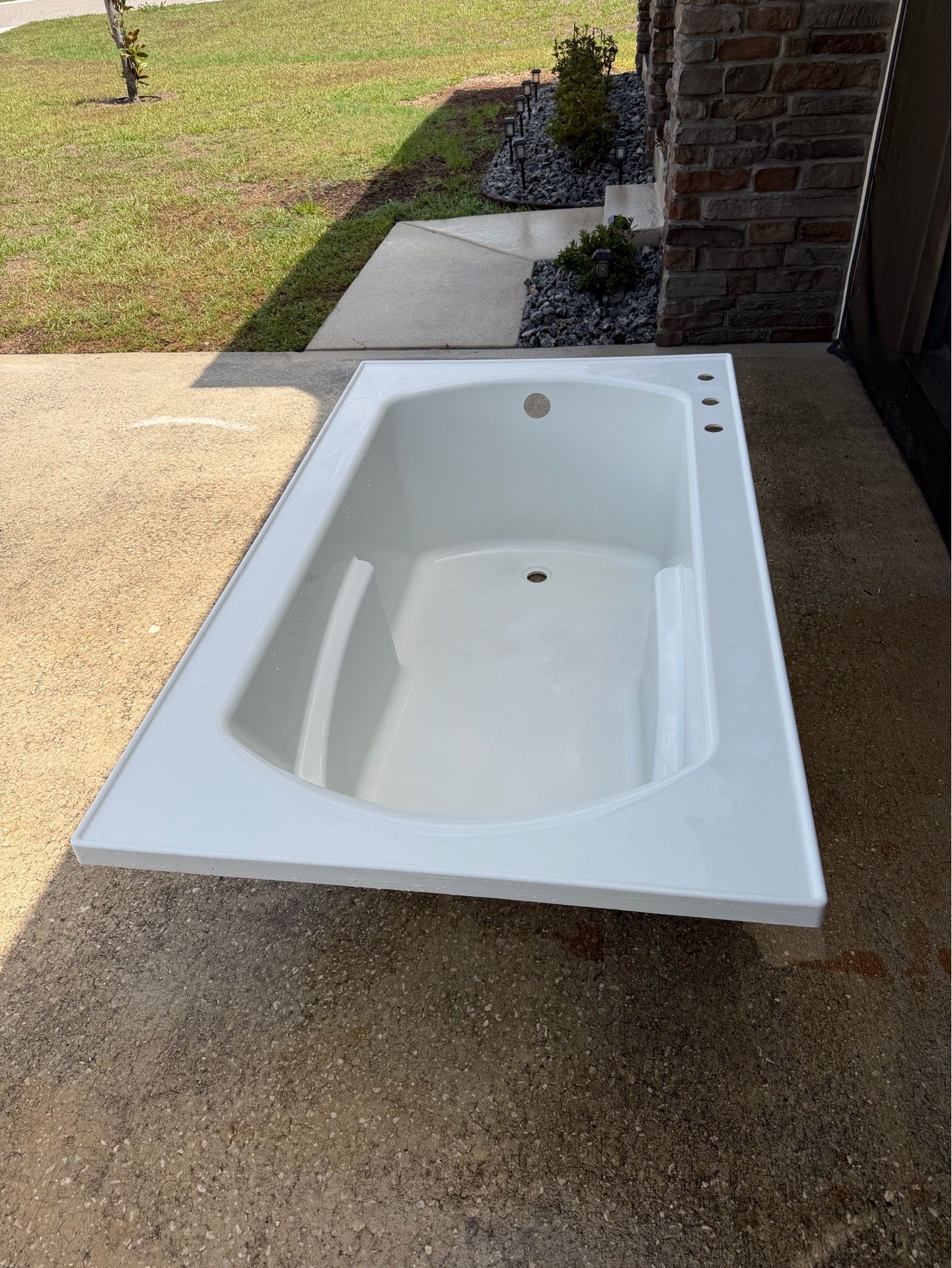 Bathtub for sale