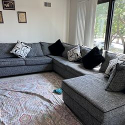 Large Sectional Sofa – Great Condition (Smoke Free , Pet free Home)