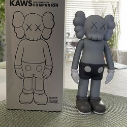 Kaws figres