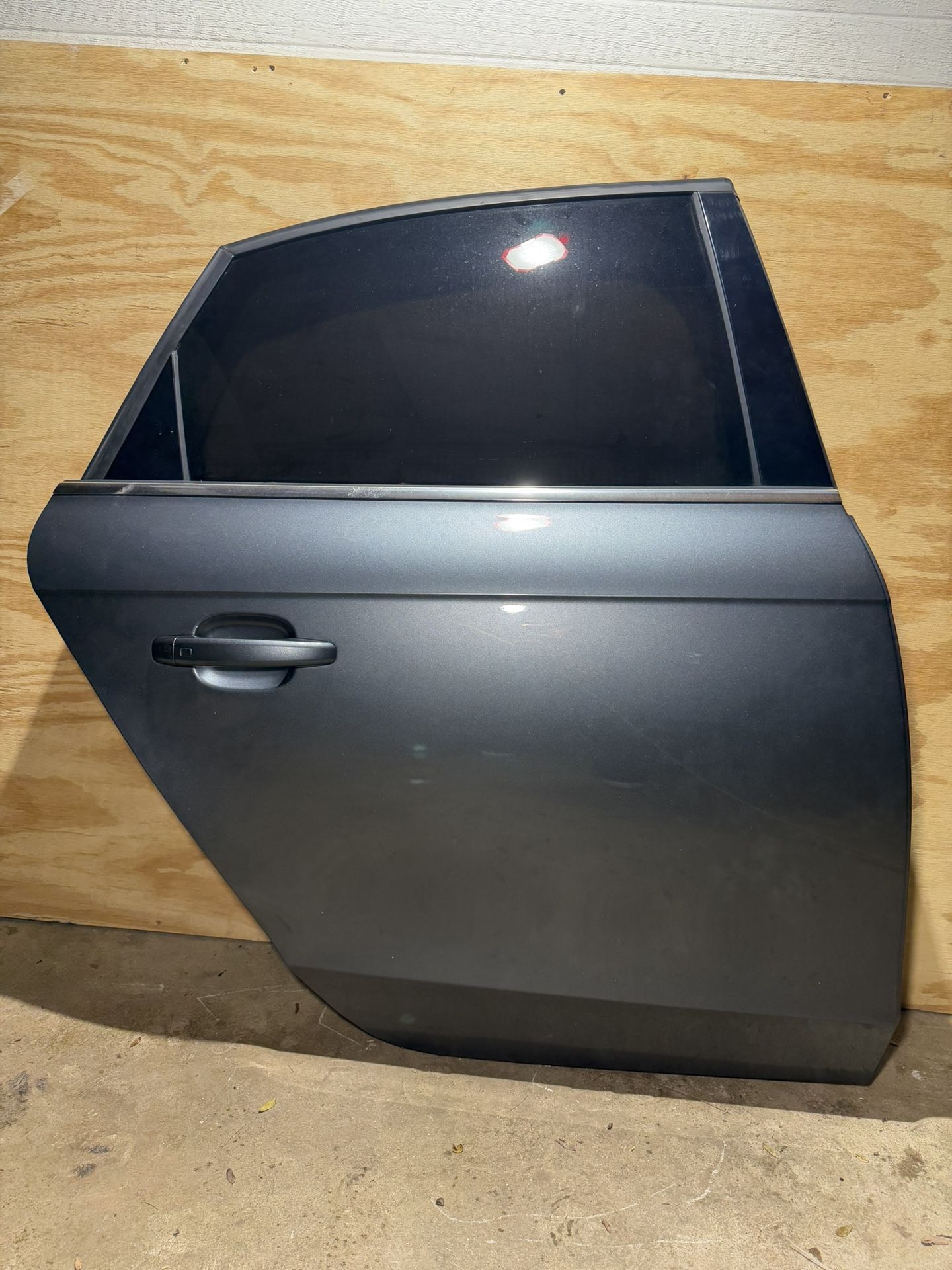Audi A4 2013-2016 Rear Right Door – Complete Assembly OEM, Excellent Condition
