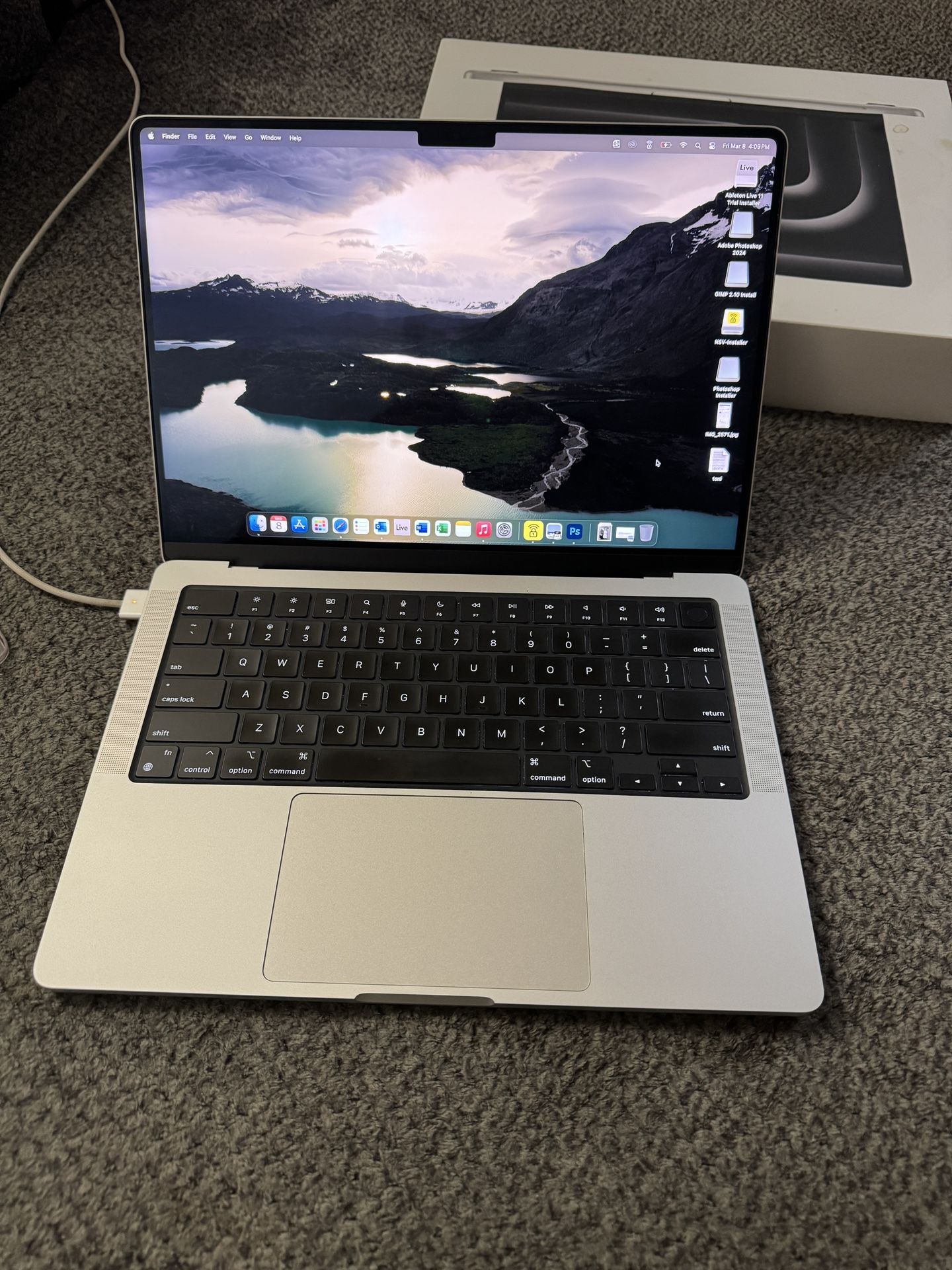 MacBook Pro M3 (Late 2023) 8gb Ram 14”