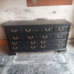 DRESSER- BLACK