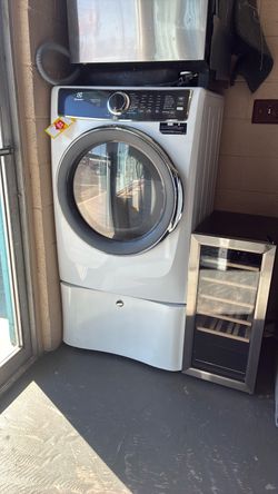 Nice like new Electrolux gas dryer
