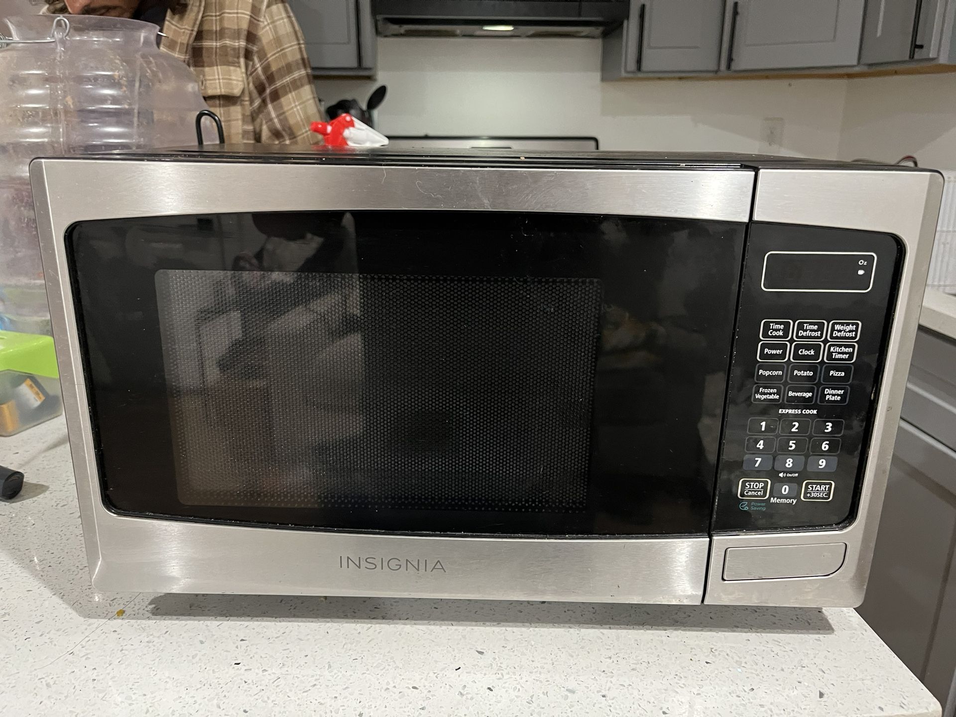 0.9 Cu. Ft Microwave Oven