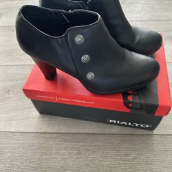 Rialto Black Leather Ankle Booties with Silver Button Accents - Size 9