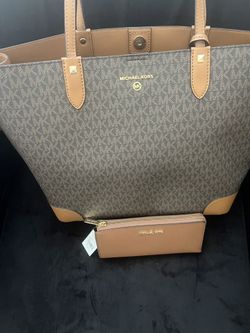 Michael Kors Tote (big) With Matching Wallet With Tags 