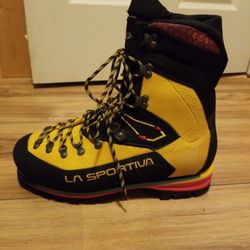 La Sportiva Nepal Evo Gtx Boots NEW Size 44( M10.5/W11.5)