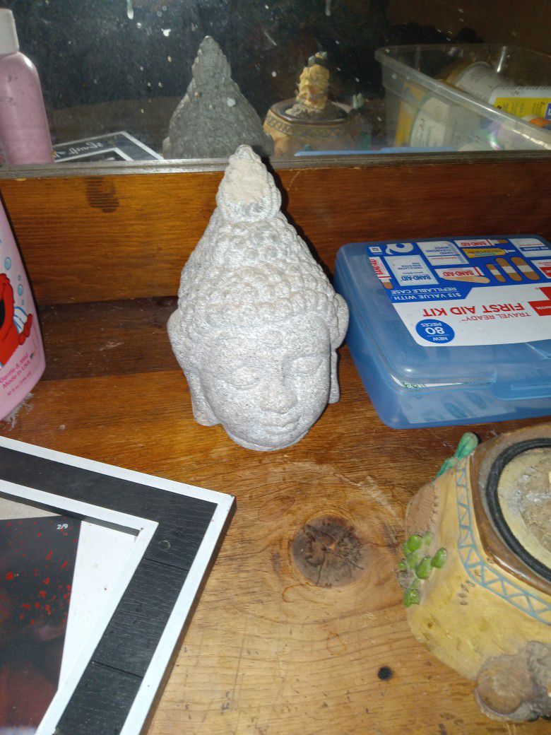 Buddha Head Statues 