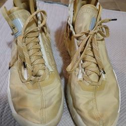 Men Nike Air Jordan Jumpman React Cream Club Gold Men Basketball Shoes Size 9.5 Very Good Condition Just Need Wiping Down