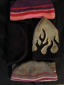 Lot of 4 Knit Beanies