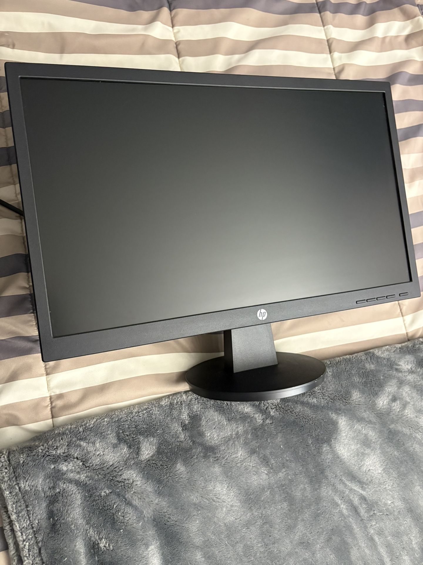 HP V22 FHD Monitor
