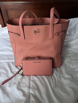 Micheal Kors Large Tote And Wristlet Wallet