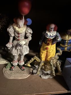 Pennywise Statues