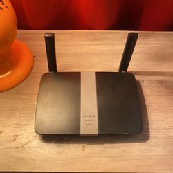 Linksys AC1200+ SMART Router
