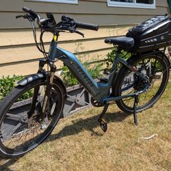 Aventon Level 2 step through E Bike. 214 total miles.