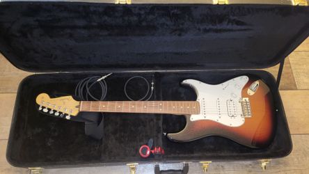 2019 Fender Player Stratocaster HSS, Pau Ferro, 3-Color Sunburst, MX19 serial, near-mint condition, hard case