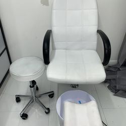 USED PEDICURE STATION AND STOOL