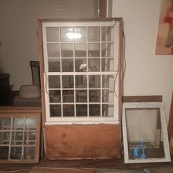 Old Wood Framed Windows Log Of (7) Asking $200