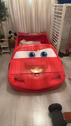 McQueen Toddler-To-Twin Bed with Toy Box by Delta Children