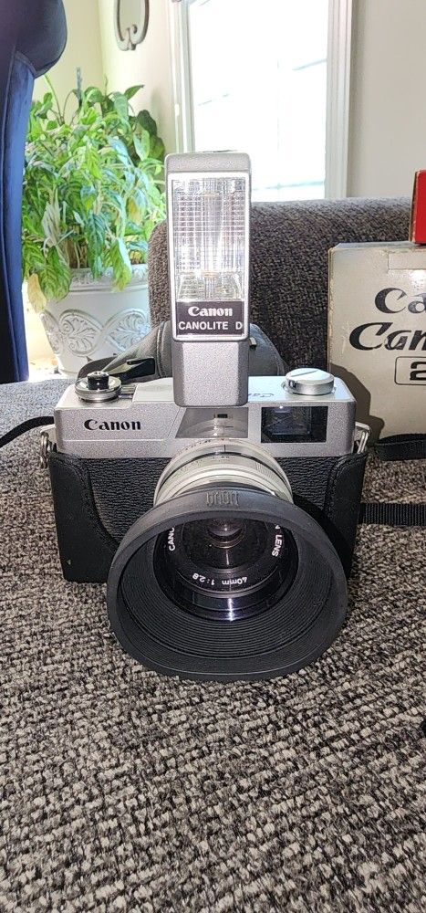 Canon Canonet 28 FILM 35 mm Camera