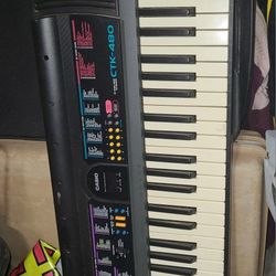 Casio Keyboard Multiple Instruments 