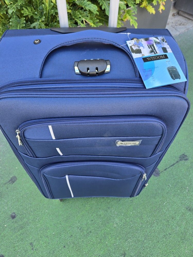 Travel Suitcase 26" 8 Wheels Spinner Combination Lock Extra Lightweight Expandable Waterproof New With Tags Blue Color