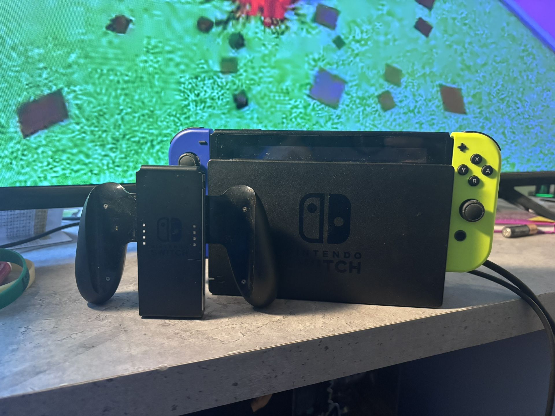 Nintendo Switch 1 plus 9 games! LIKE NEW SOLD AS BUNDLE ONLY