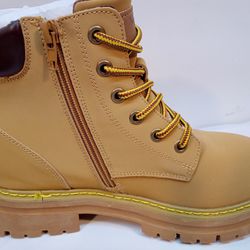BRAND NEW Women’s Leather Work Boot.  