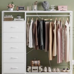 Clothes Hanging With 5 Fabric Drawers