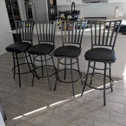 Counter High Swivel Barstools 