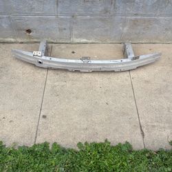 2024 BMW M4 FRONT BUMPER REINFORCEMENT OEM USED