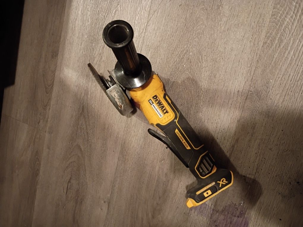DeWalt 20V XR Brushless Grinder