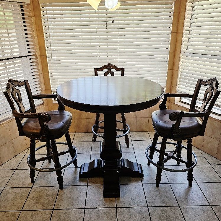 Dining Room Table & 3 Chairs