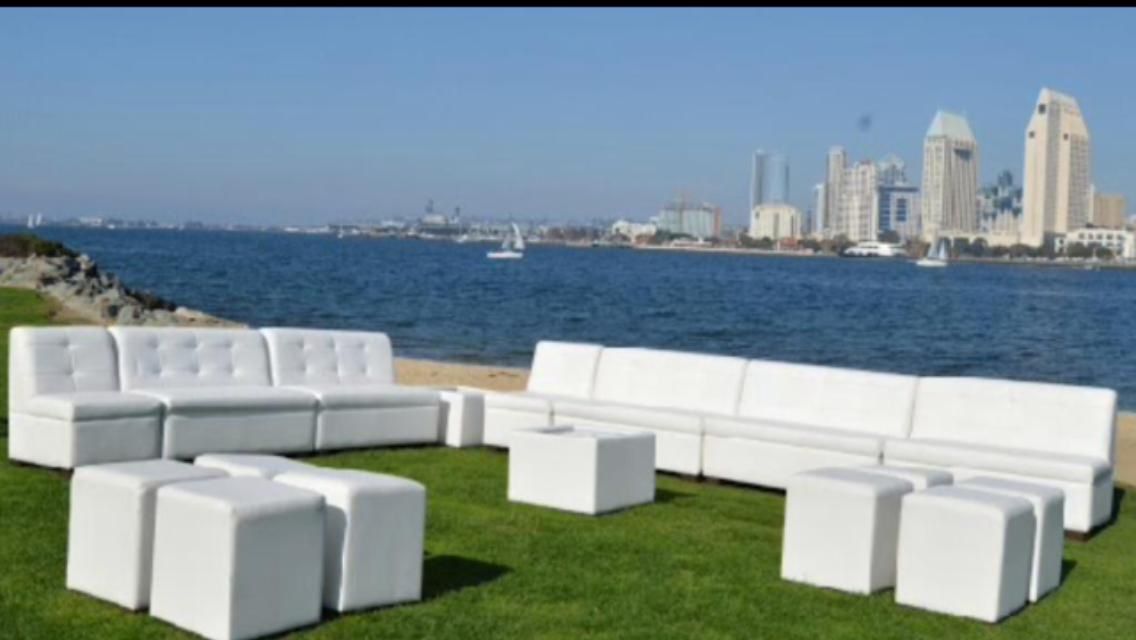 VIP LOUNGE