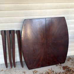 Kitchen/ Dinning Room Table