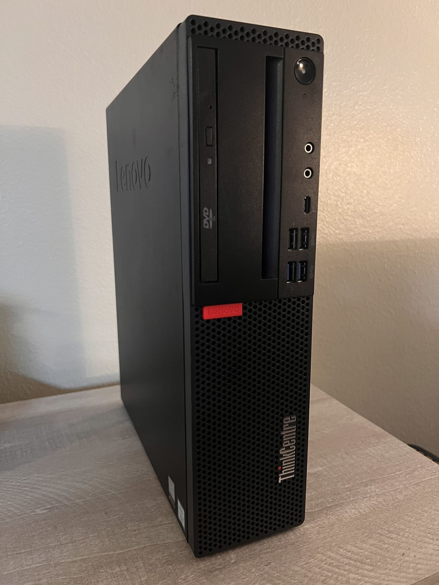 Lenovo ThinkCentre M720s - Powerful & Reliable!