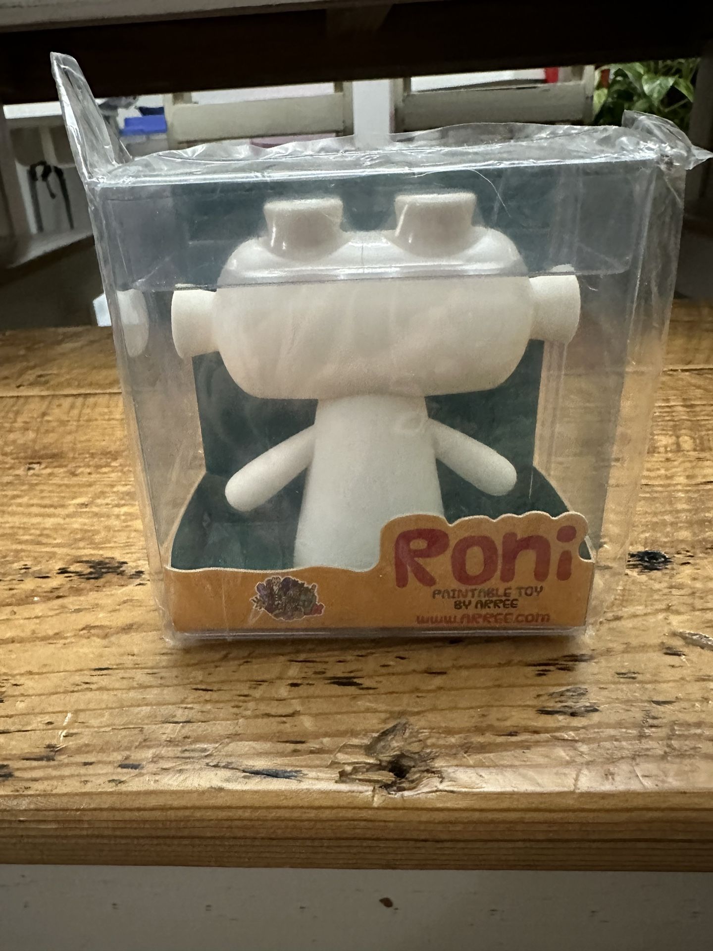 NEW Roni Paintable Toy by ARREE(Collectable)