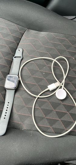 Apple Watch Series 6 – 44mm Space Gray | GPS | Fully Reset ✅