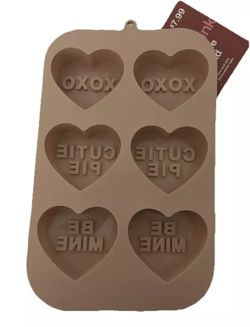Heart-Shaped Silicone Baking Mold Bakeware 6-Cavity Cupcake Muffins