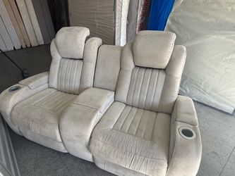 Power recliner sofa