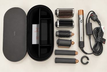 Moving Sale – Dyson Airwrap HS05 Styling Set with Original Packaging