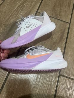 Nike sonic fly 4y