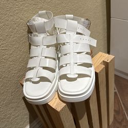 Shoes/sandals
