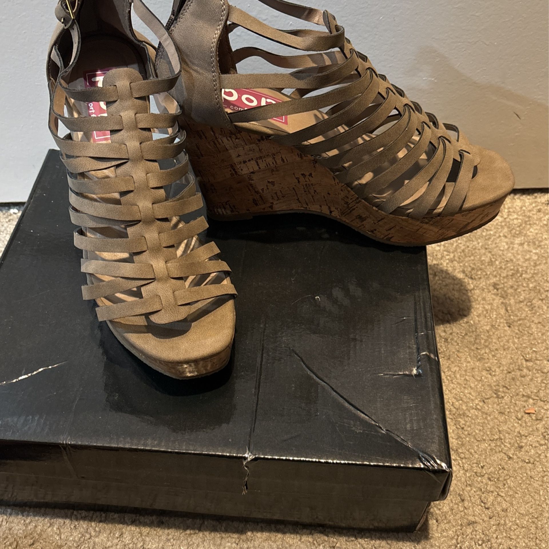 Brown Wedged Sandals Size 7