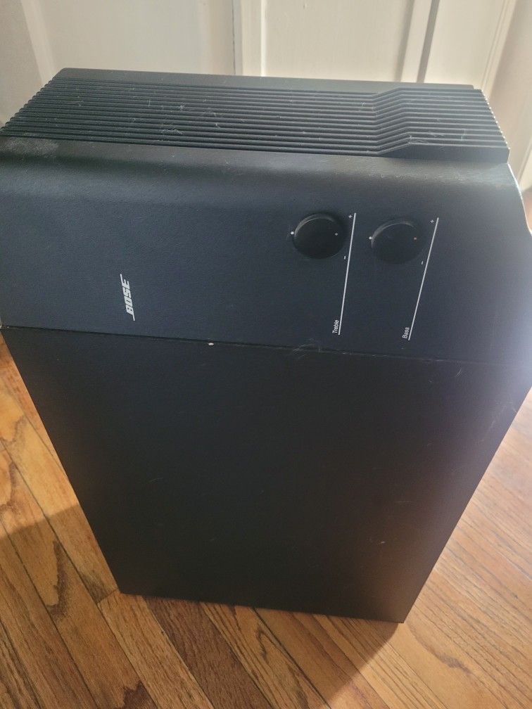 Complete BOSE system.  With Speakers & Remote Control 