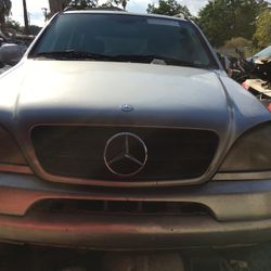 01 Mercedez ML 320