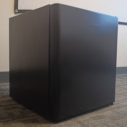 Hisense Mini Fridge