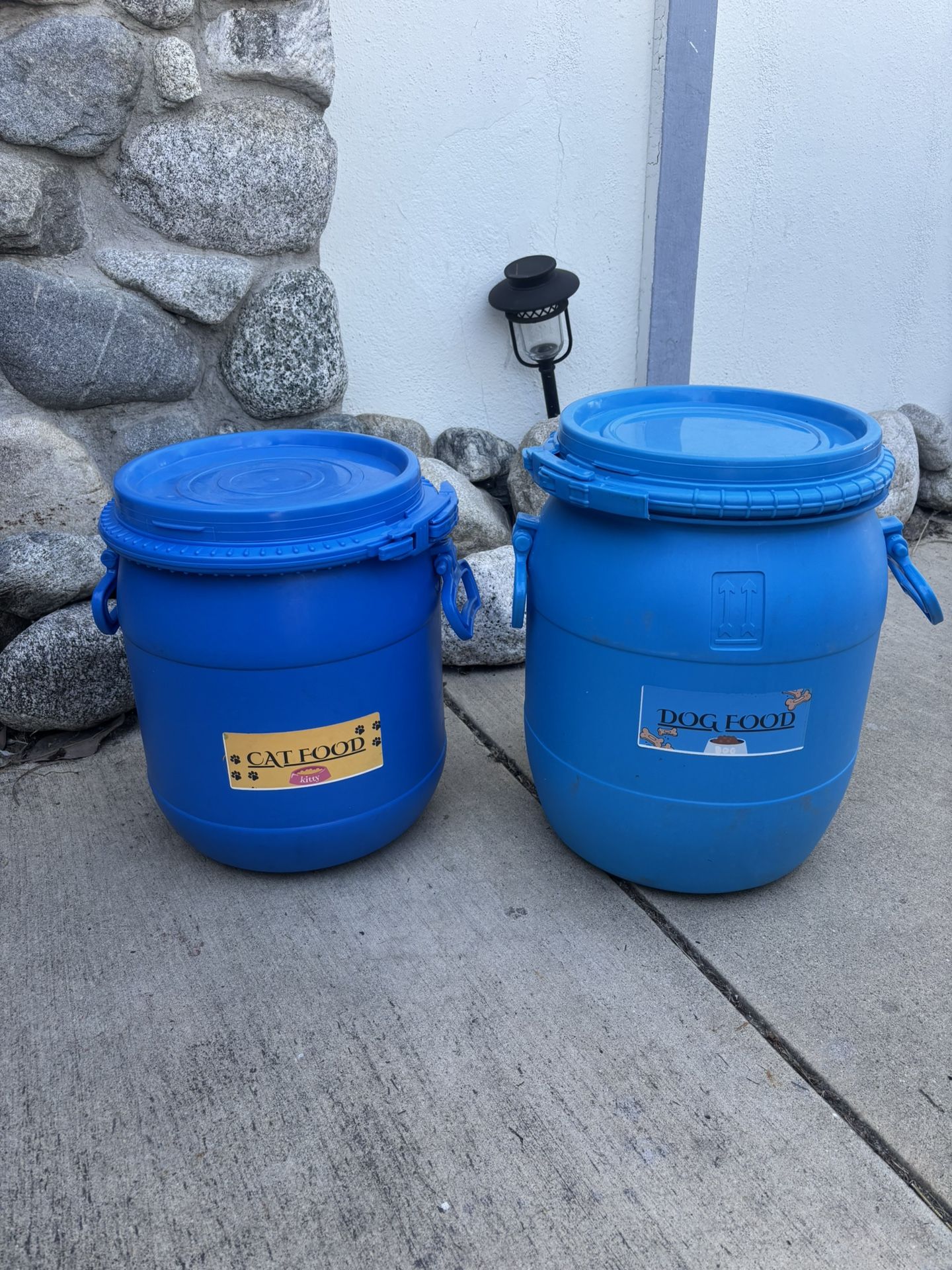 Container Pet Food