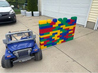 Interlocking block