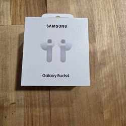 Galaxy buds 4
